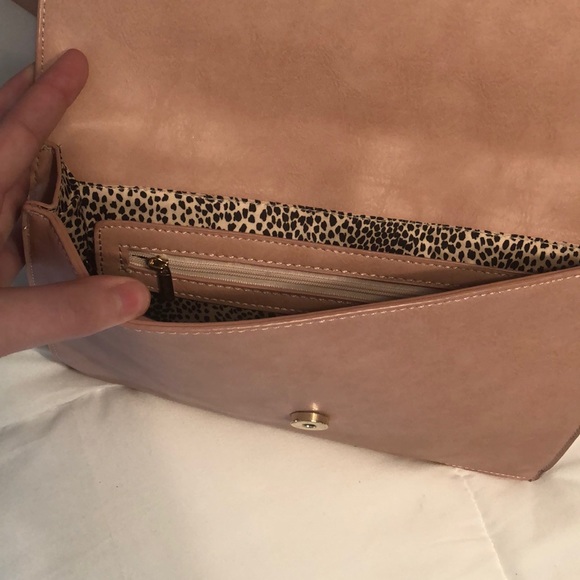 Blush fringe-animal print int- cross body clutch - Picture 6 of 7